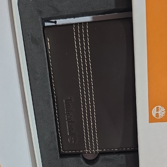 Timberland Dark Brown Leather Wallet and Key Holder Set - Picture 5 of 9